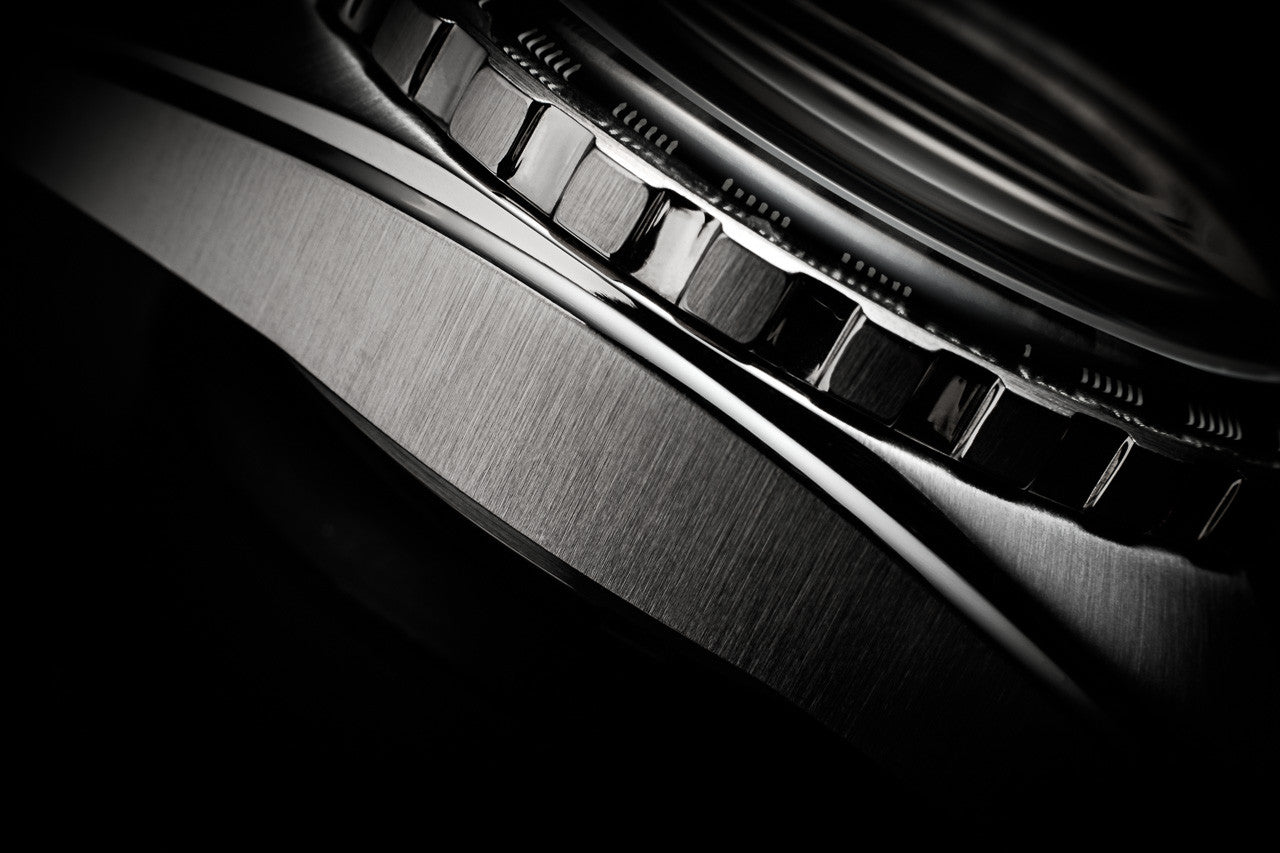 Syncro watch case