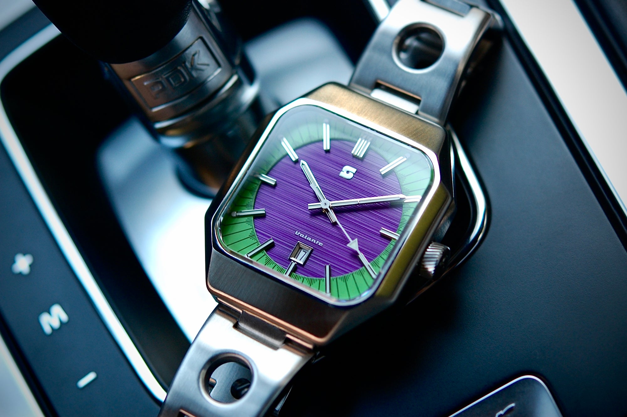Straton Sportiva and Volante
